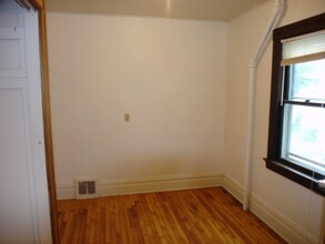 418 S Orchard St in Madison, WI - Building Photo - Building Photo