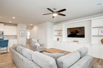 11813 Caithness Way in Austin, TX - Building Photo - Building Photo