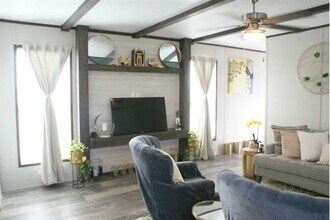 501 Mesquite Rd in San Marcos, TX - Building Photo - Building Photo