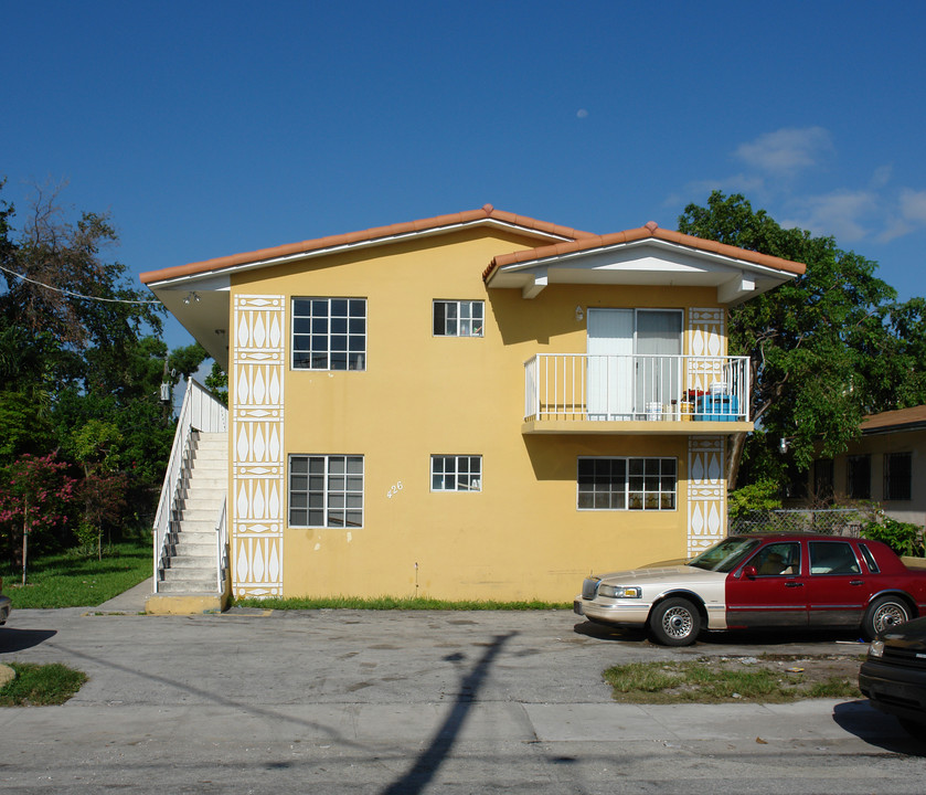 426 SW 19th Ave in Miami, FL - Building Photo