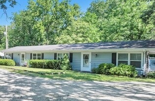 605 W Bluff St in Marseilles, IL - Building Photo