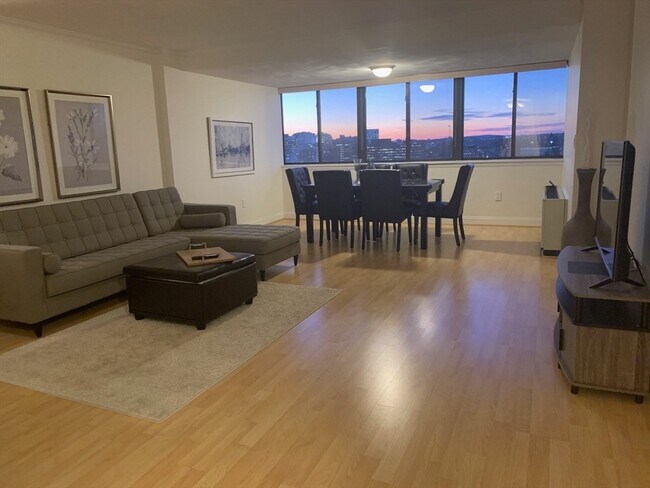 property at 6 Whittier Pl