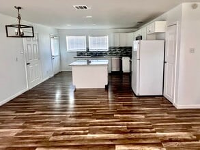 421 W Grubb Dr in Mesquite, TX - Building Photo - Building Photo