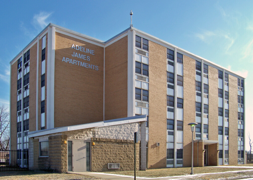 Adeline James Apartments in Cahokia Heights, IL - Foto de edificio