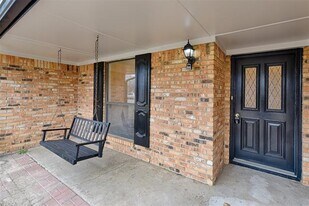 1308 Timber Valley Dr in Flower Mound, TX - Building Photo