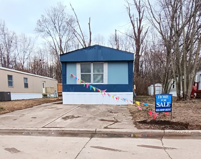 47 Deerwood Park in Centralia, IL - Building Photo - Building Photo