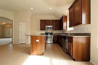 508 Highmoor Ct in Oak Point, TX - Foto de edificio - Building Photo