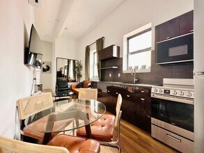 Furnished room/NOT APARTMENT in Brooklyn, NY - Building Photo - Building Photo
