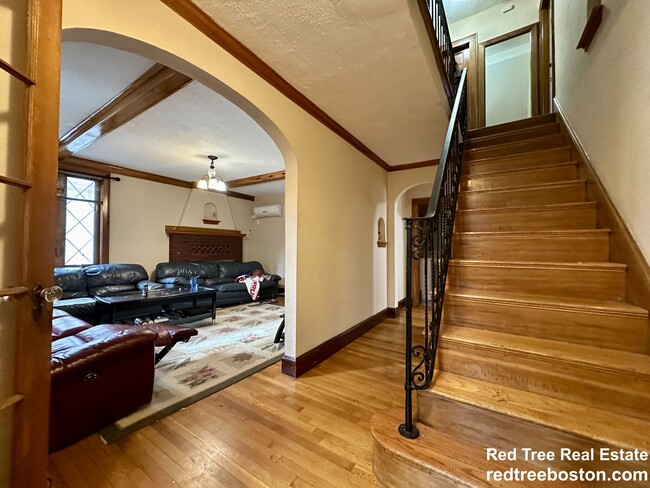 64 Undine Rd, Unit 9-BED 4BATH Brighton in Boston, MA - Building Photo - Building Photo