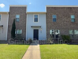 4397 Village Oak Ln in Pace, FL - Building Photo