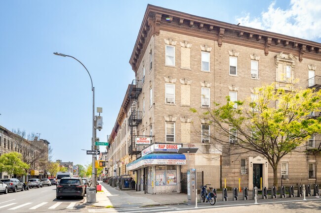 226 Schenectady Ave in Brooklyn, NY - Foto de edificio - Building Photo