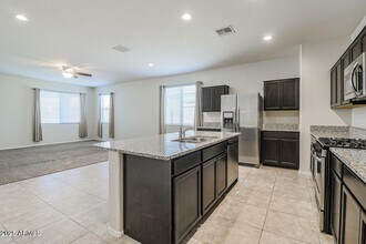 31024 W Weldon Ave in Buckeye, AZ - Building Photo - Building Photo