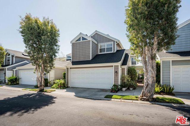 13080 Mindanao Way in Marina Del Rey, CA - Building Photo