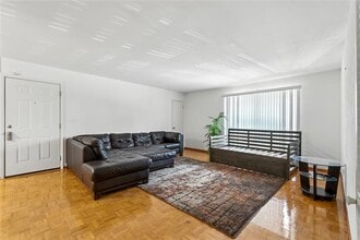 12888 Montfort Dr in Dallas, TX - Foto de edificio - Building Photo