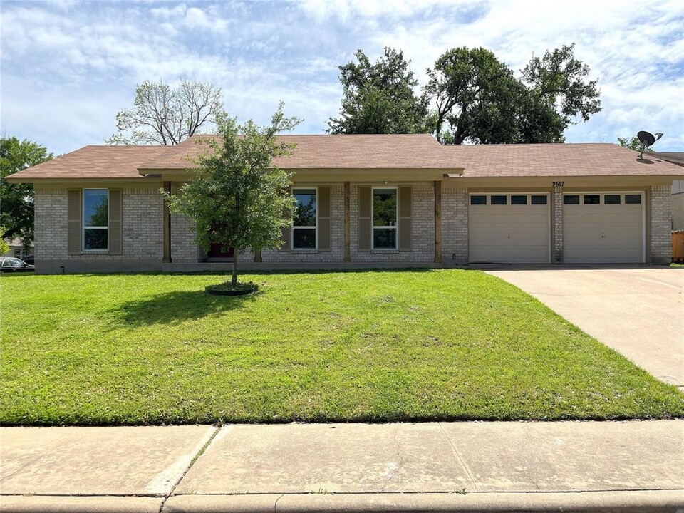 2517 Berkeley Ave in Austin, TX - Foto de edificio