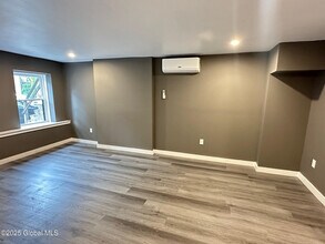 154 Lark St in Albany, NY - Building Photo - Building Photo