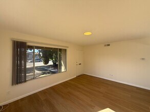 10811 Whitehall Rd in San Diego, CA - Building Photo - Building Photo