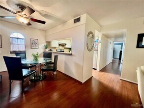 2700 Parker Ln in McAllen, TX - Building Photo - Building Photo