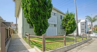 1900 Rockefeller Ln in Redondo Beach, CA - Building Photo