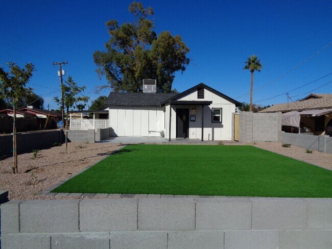 property at 2412 E Coronado Rd