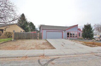 5132 S Council Bluffs Way in Boise, ID - Building Photo - Building Photo