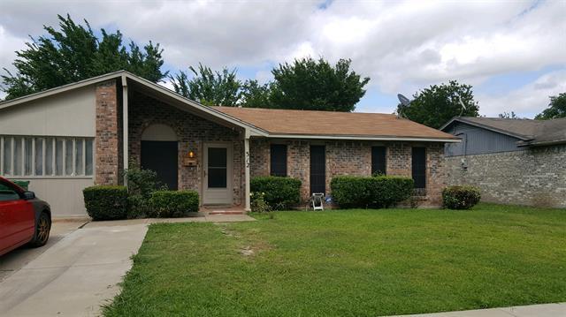 312 Pecan St in Wilmer, TX - Building Photo