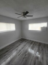 138 E 88th St in Los Angeles, CA - Building Photo - Building Photo