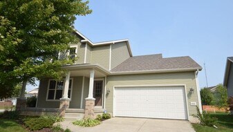 9122 Ancient Oak Ln in Verona, WI - Building Photo