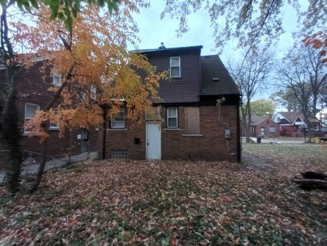 15857 Evanston St in Detroit, MI - Building Photo - Building Photo