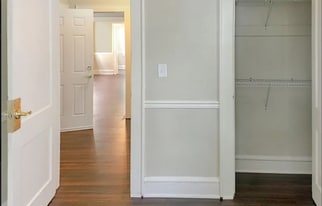 137 Willowdale Ave in Montclair, NJ - Building Photo