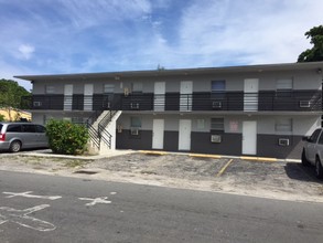 840 NW 5th Ave in Pompano Beach, FL - Foto de edificio - Other