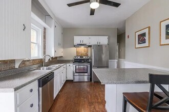 147 Doyle Rd in Holden, MA - Foto de edificio - Building Photo