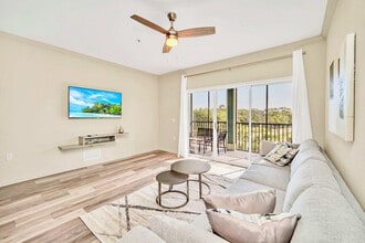 14200 Avalon Rd in Winter Garden, FL - Building Photo - Building Photo
