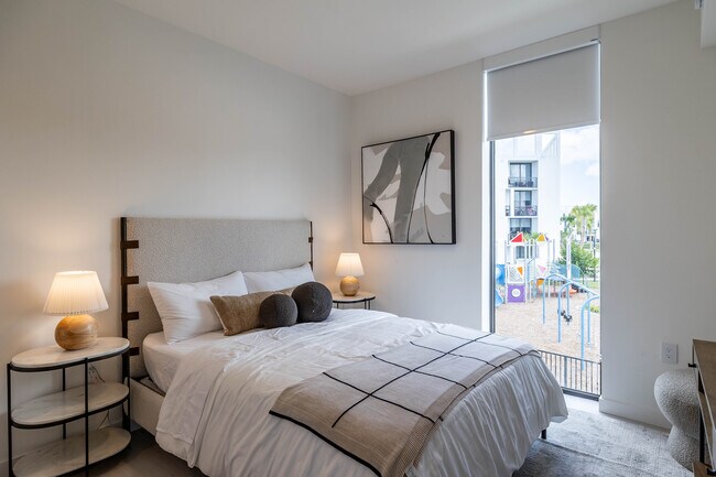 Laguna Gardens in Miami Gardens, FL - Foto de edificio - Interior Photo