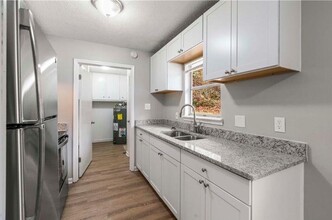 2518 Ridgecrest Dr NW in Kennesaw, GA - Building Photo - Building Photo