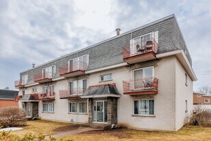 1950 Albert-Murphy Av in Laval, QC - Building Photo