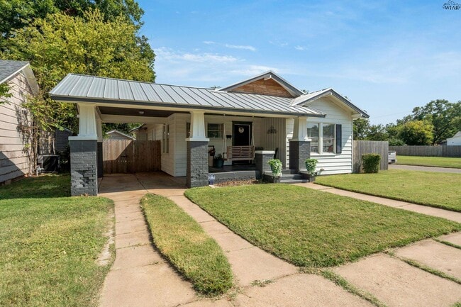 1113 Taylor St in Wichita Falls, TX - Building Photo - Building Photo