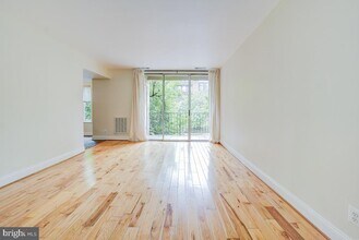 5001 7th Rd S-Unit -101 in Arlington, VA - Building Photo - Building Photo