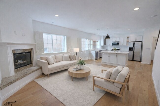 property at 1521 S Hayworth Ave