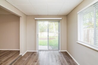 1304 Sterling Oaks Dr in Casselberry, FL - Building Photo - Building Photo