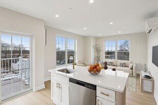 West of Center Apartments in West Bridgewater, MA - Building Photo