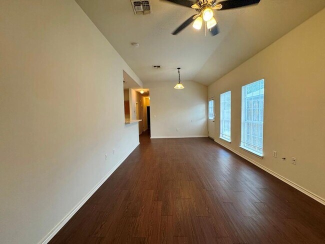 1717 Constantino Cir-Unit -1717B Constantino Circle in Austin, TX - Foto de edificio - Building Photo