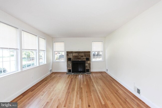3263 St Johns Ln in Ellicott City, MD - Building Photo - Building Photo