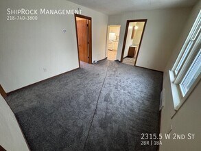 2315.5 W 2nd St in Duluth, MN - Building Photo - Building Photo