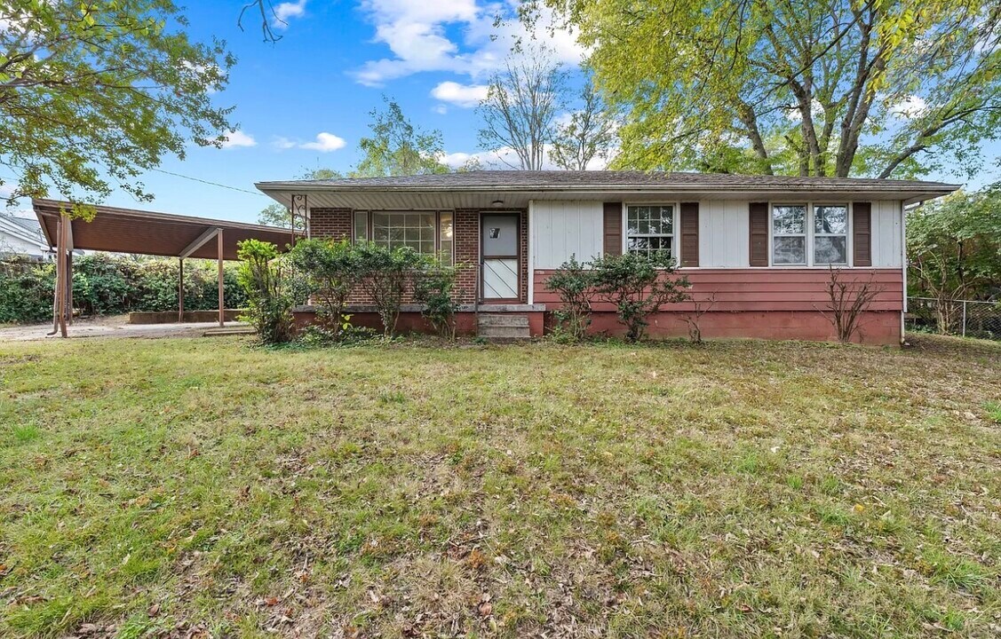 1829 River Dr in Nashville, TN - Building Photo