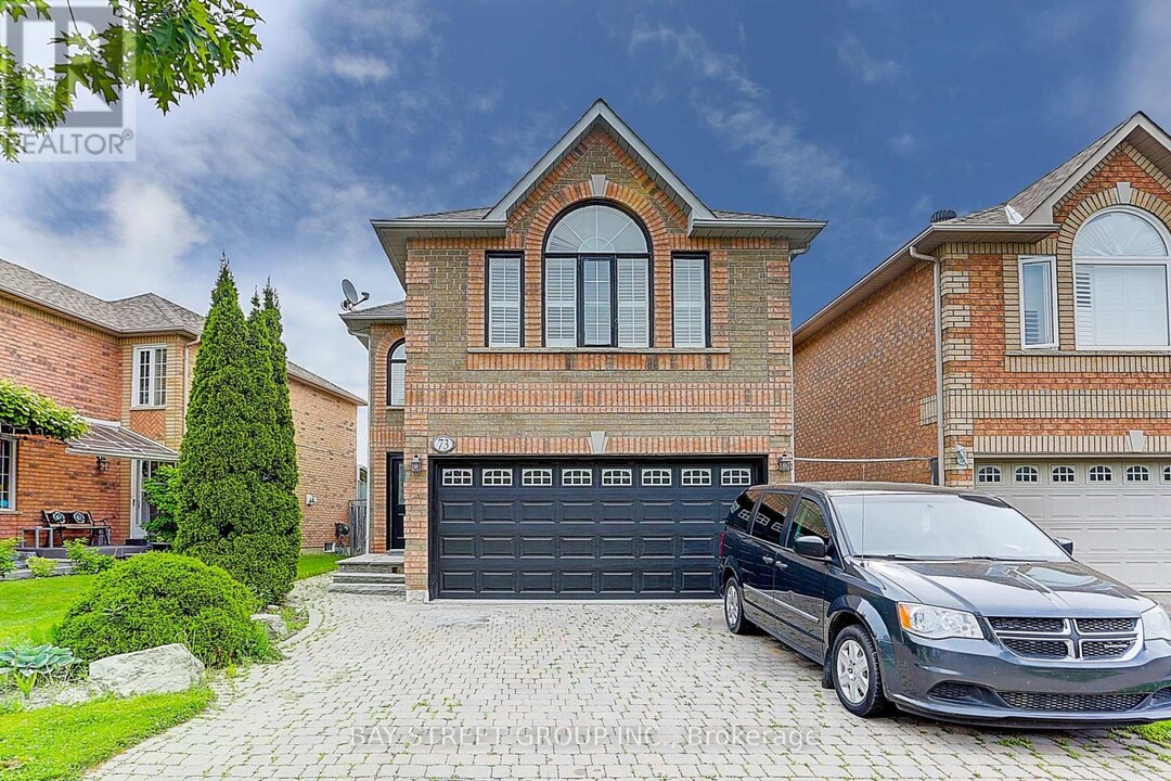 73 Sunridge St in Richmond Hill, ON - Building Photo