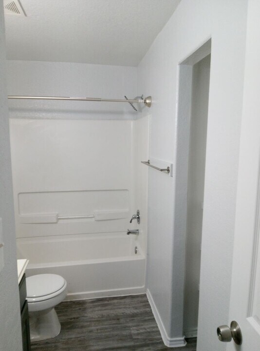 11103 Snake Canyon in San Antonio, TX - Building Photo