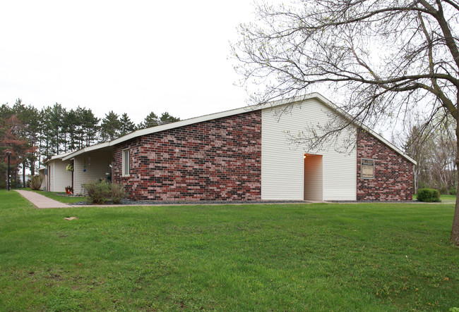 Hillcrest Apartments in Saint Croix Falls, WI - Building Photo - Building Photo