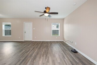 15621 Briar Forest Dr in Conroe, TX - Building Photo - Building Photo