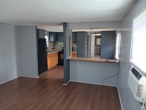 208 Dye St in Ravenswood, WV - Building Photo - Building Photo